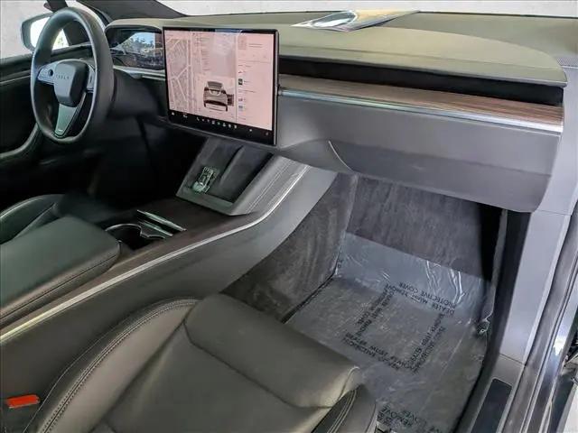 2024 Tesla Model X Long Range