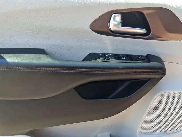 2019 Chrysler Pacifica Touring L Plus