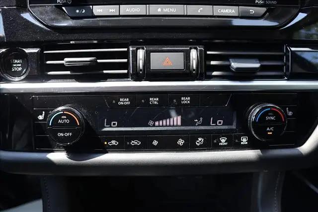2025 Nissan Pathfinder SV 4WD