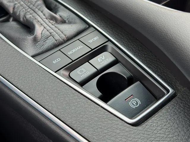 2021 Toyota Avalon XLE Hybrid