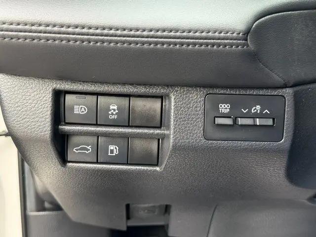 2021 Toyota Avalon XLE Hybrid