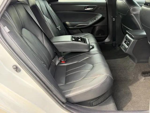 2021 Toyota Avalon XLE Hybrid