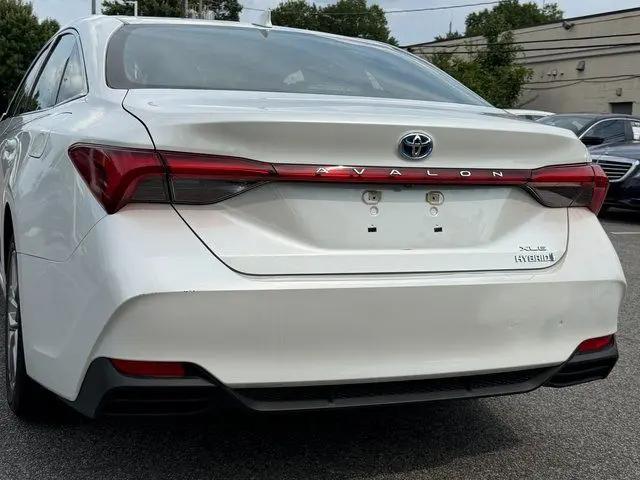 2021 Toyota Avalon XLE Hybrid