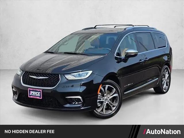 2022 Chrysler Pacifica Pinnacle AWD for sale in Renton, WA