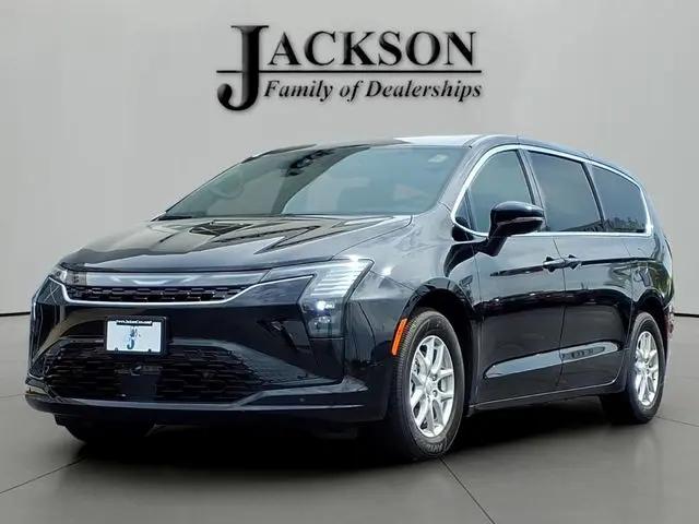 2027 Chrysler Pacifica Select for sale in Sullivan, IL