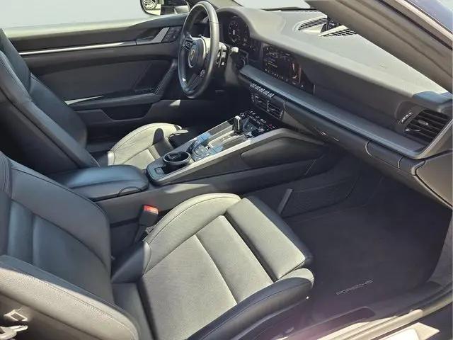 2025 Porsche 911 Carrera Cabriolet
