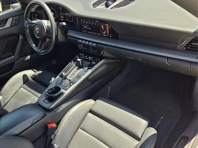 2025 Porsche 911 Carrera Cabriolet