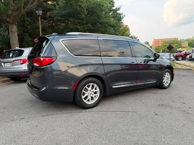 2020 Chrysler Pacifica Touring L