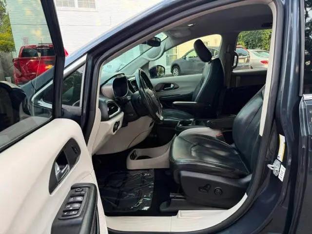 2020 Chrysler Pacifica Touring L