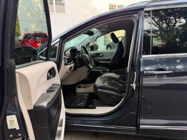 2020 Chrysler Pacifica Touring L