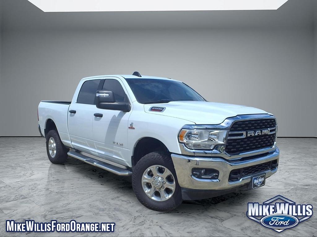 Bright White Clearcoat 2024 RAM 2500 Pickup Truck Four-Wheel Drive 6-Speed Automatic