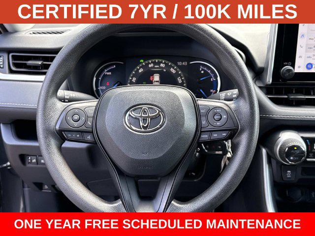 2025 Toyota RAV4 LE - Photo 18