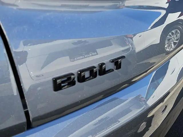2027 Chevrolet Bolt LT FWD