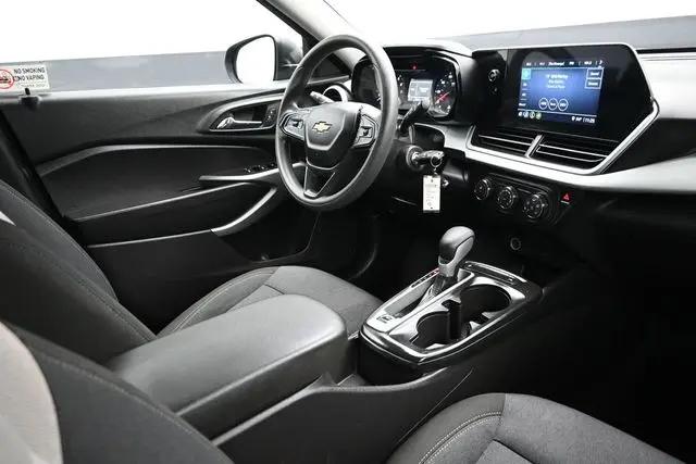2025 Chevrolet Trax FWD LS