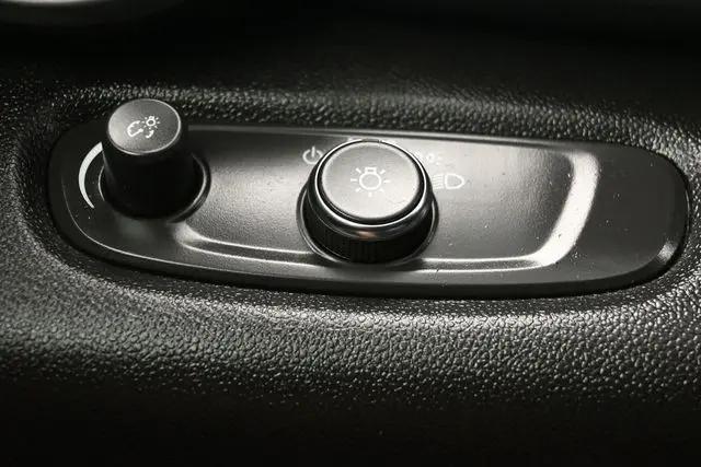 2025 Chevrolet Trax FWD LS