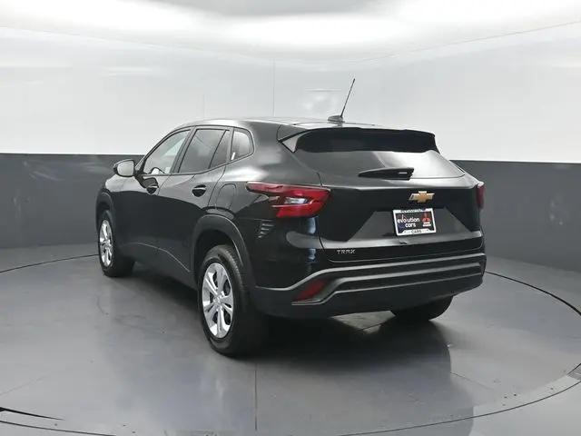 2025 Chevrolet Trax FWD LS
