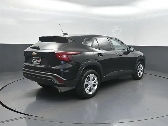 2025 Chevrolet Trax FWD LS
