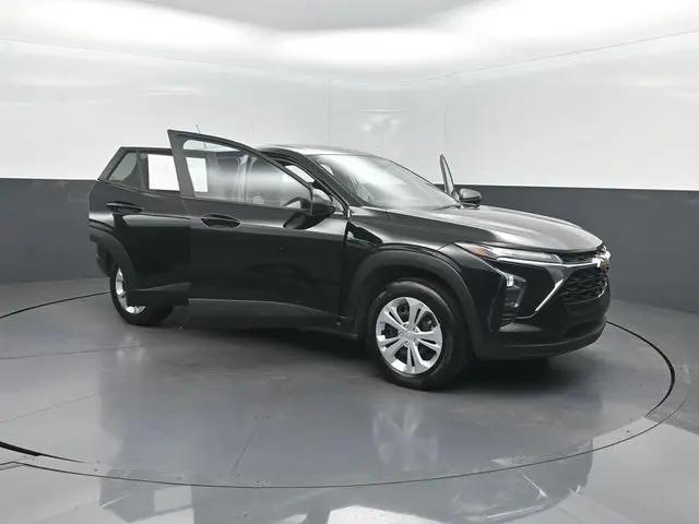 2025 Chevrolet Trax FWD LS