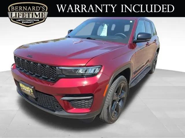 2023 Jeep Grand Cherokee Altitude 4x4 for sale in New Richmond, WI