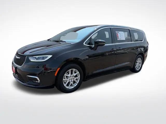 2025 Chrysler Pacifica Select for sale in Perham, MN
