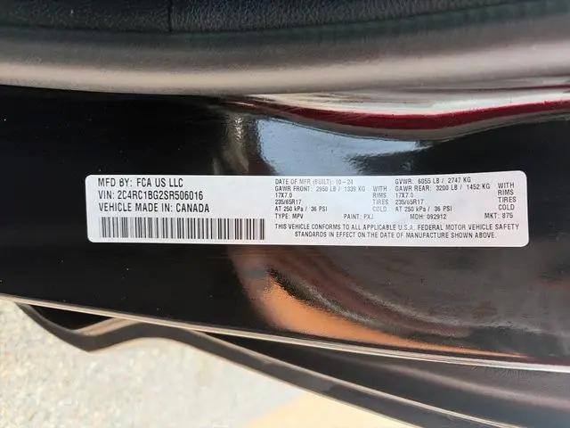 2025 Chrysler Pacifica Select