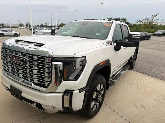 2025 GMC Sierra 2500HD Crew Cab, Standard Bed, Denali, 4WD for sale in Columbus, OH