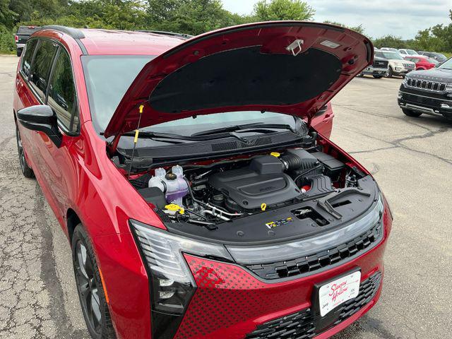 2027 Chrysler Pacifica Select