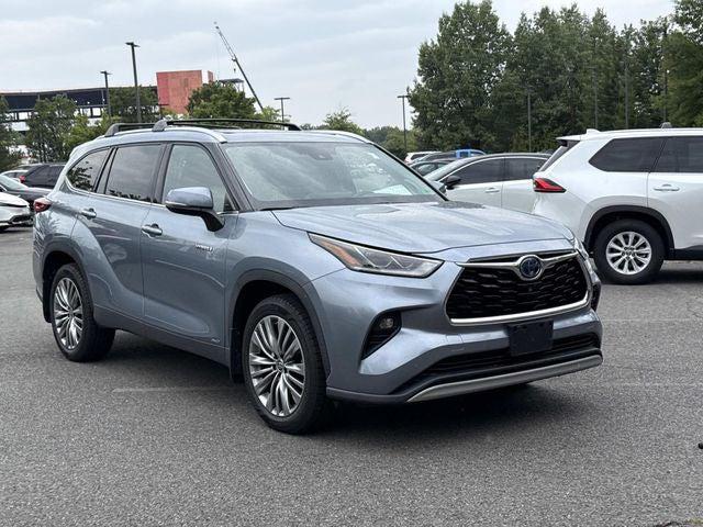 2021 Toyota Highlander Hybrid Platinum