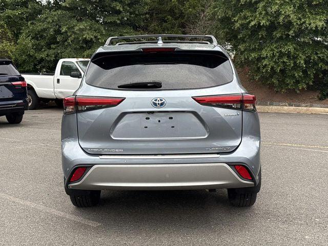 2021 Toyota Highlander Hybrid Platinum