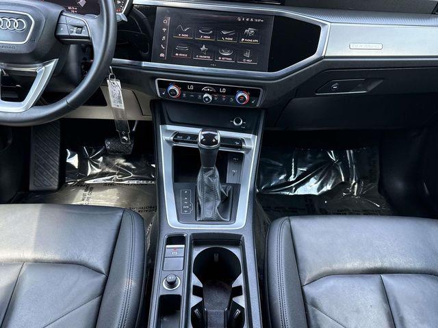 2025 Audi Q3 Premium 45 TFSI S line quattro Tiptronic