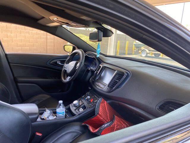 2016 Chrysler 200 S