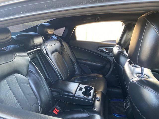 2016 Chrysler 200 S