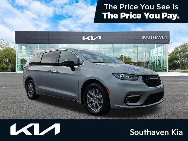 2024 Chrysler Pacifica Touring L for sale in Southaven, MS