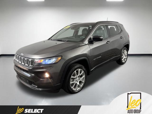2023 Jeep Compass Latitude Lux FWD for sale in COLUMBUS, IN