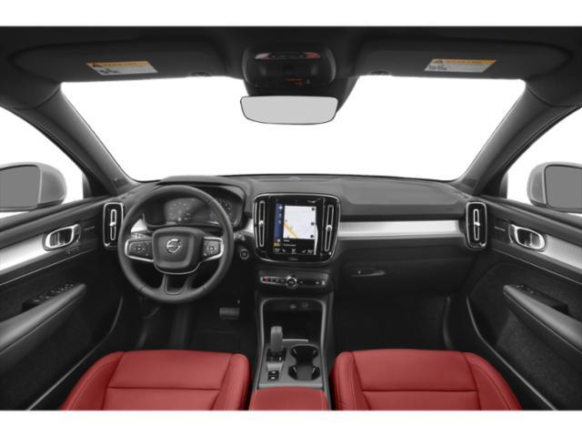 2021 Volvo XC40 T5 Momentum