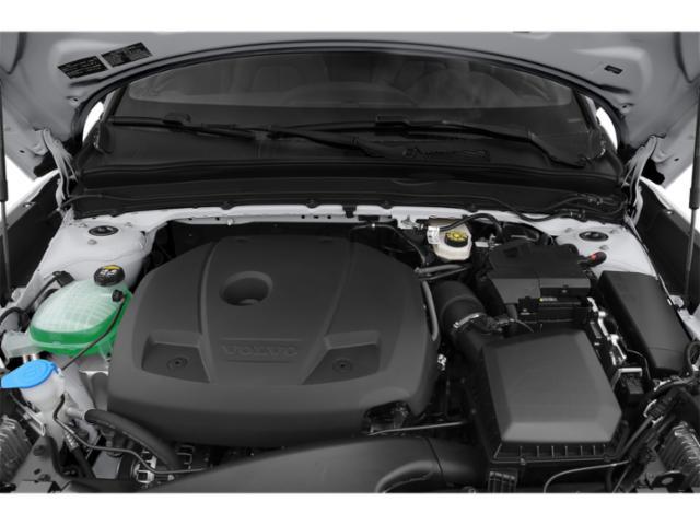 2021 Volvo XC40 T5 Momentum