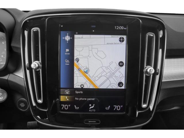 2021 Volvo XC40 T5 Momentum