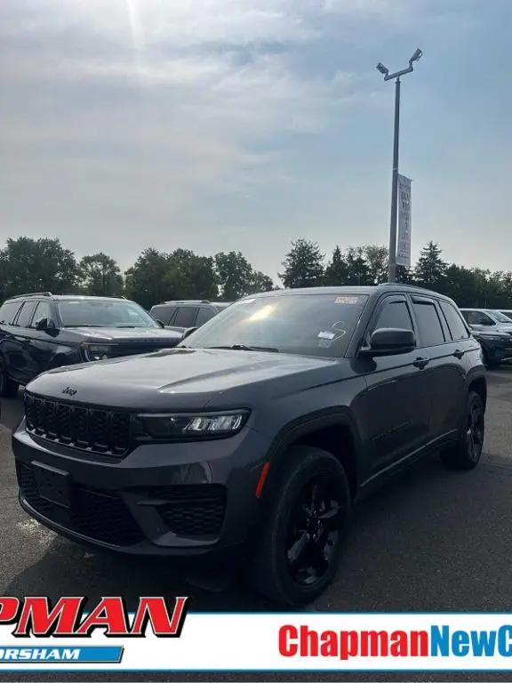 2023 Jeep Grand Cherokee Altitude 4x4 for sale in Horsham, PA