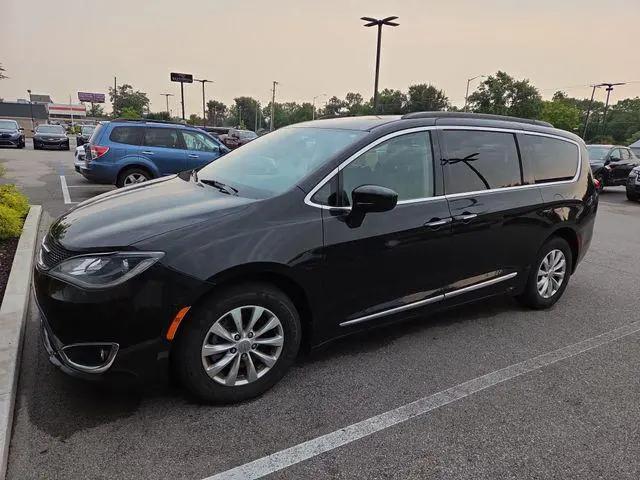 2017 Chrysler Pacifica Touring-L for sale in Fort Wayne, IN
