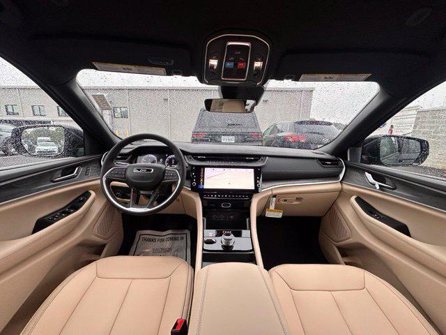 2027 Jeep Grand Cherokee GRAND CHEROKEE LIMITED 4X4