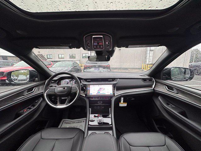 2027 Jeep Grand Cherokee GRAND CHEROKEE LIMITED 4X4