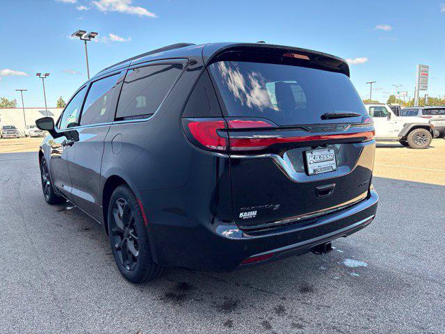 2027 Chrysler Pacifica Limited