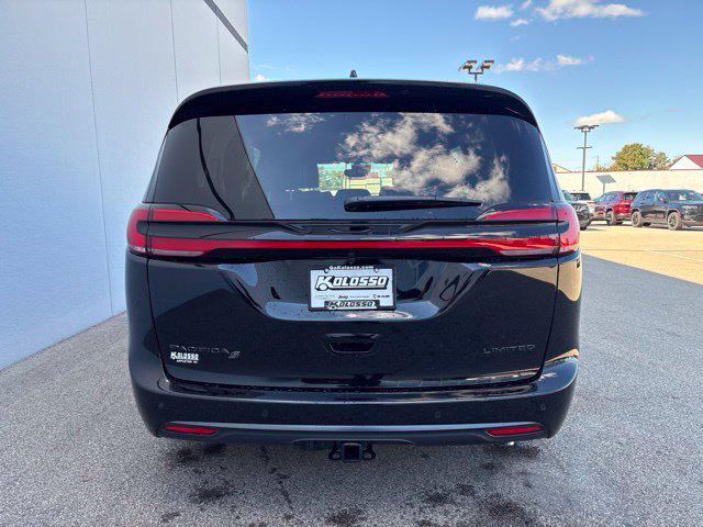2027 Chrysler Pacifica Limited
