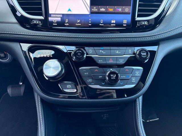 2027 Chrysler Pacifica Limited