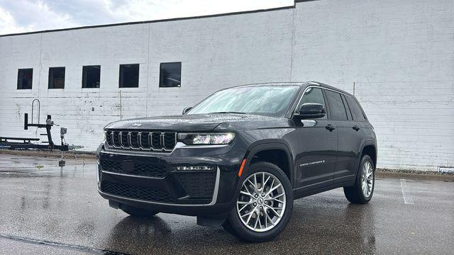 2027 Jeep Grand Cherokee Limited 2027 Jeep Grand Cherokee Limited