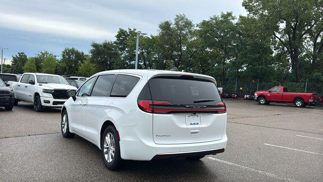 2027 Chrysler Pacifica PACIFICA SELECT