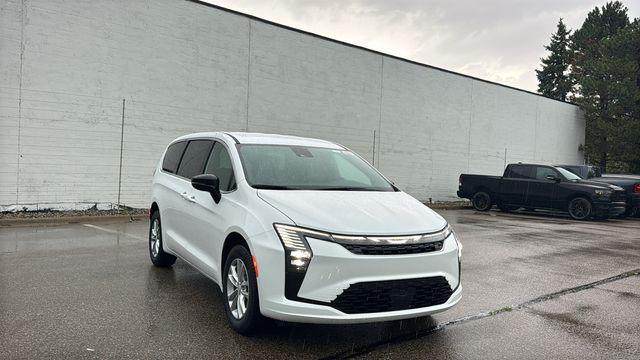 2027 Chrysler Pacifica Select AWD