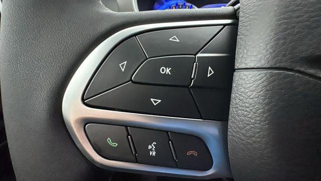 2027 Chrysler Pacifica Select AWD