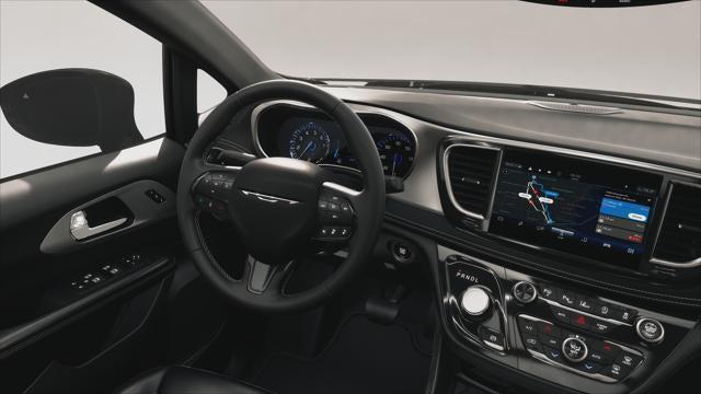 2027 Chrysler Pacifica Limited AWD