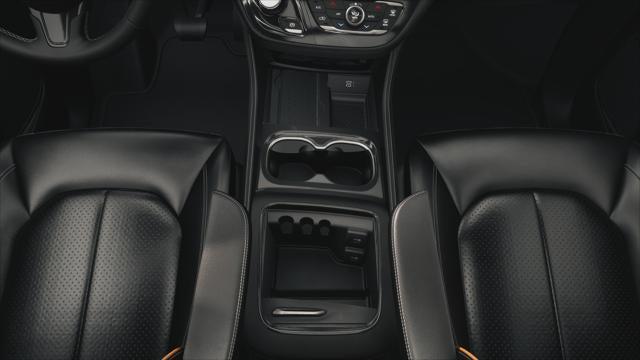 2027 Chrysler Pacifica Limited AWD